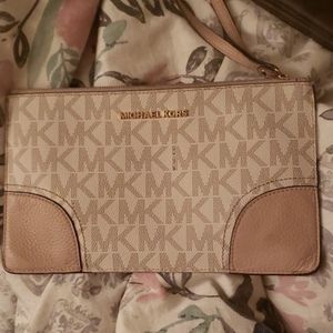 Michael Kors wristlet